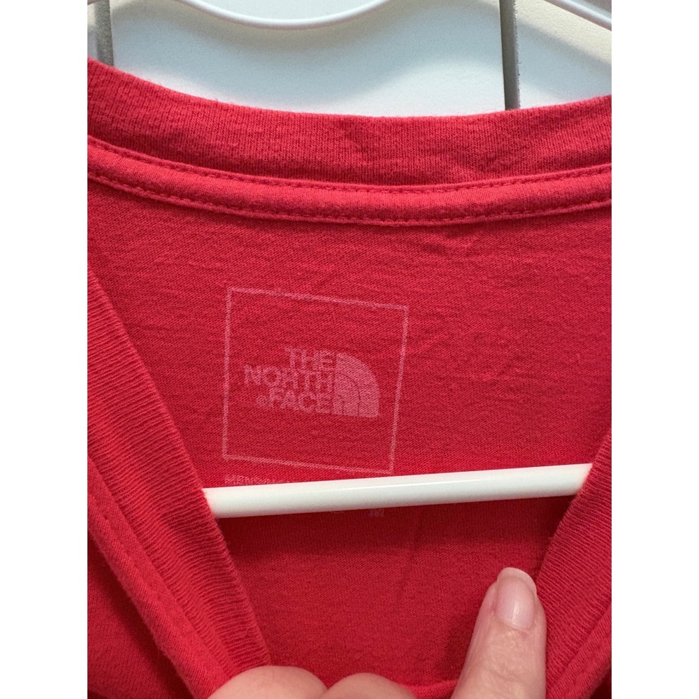 The North Face Graphic Tee Mens M Red Logo Short Sleeve Gorpcore Streetwear - Picture 3 of 3
